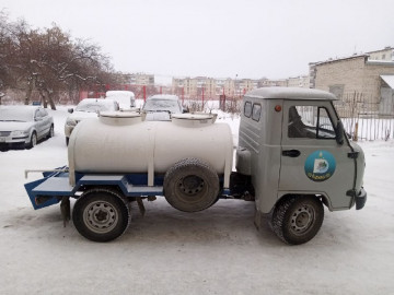 НА КАРЛА МАРКСА 40А СЕГОДНЯ ВНОВЬ ПОДВЕЗУТ ВОДУ