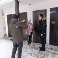 ПЕРВЫЙ ЗАМЕСТИТЕЛЬ ГЛАВЫ ГОРОДА ВЛАДИМИР ГОРЕНКОВ И ЗАМЕСТИТЕЛЬ ГЕНЕРАЛЬНОГО ДИРЕКТОРА ООО «КУДЕЗ» ДЕНИС АНЧУГОВ НАКАНУНЕ ОСМОТРЕЛИ ПОДЪЕЗДЫ МКД, ГДЕ СЕЙЧАС ИДУТ РЕМОНТЫ