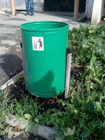 МЕНЯЕМ ДВОРОВЫЕ УРНЫ
