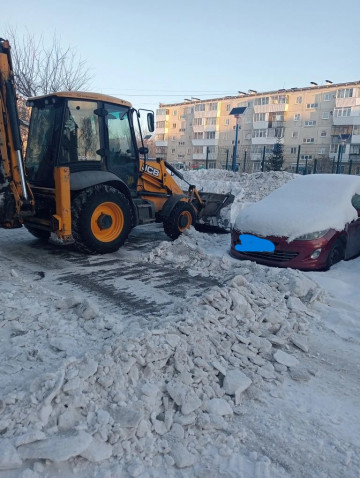 ОБРАБОТКА ДВОРОВ АНТИГОЛОЛЕДНЫМИ СМЕСЯМИ СЕГОДНЯ В ПРИОРИТЕТЕ