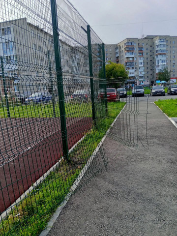 КОМУ ПОМЕШАЛ СПОРТ?